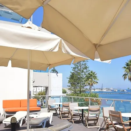 Ξενοδοχείο με διαμερίσματα Bristol Sea View Appartments 2*