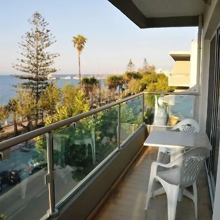 Ξενοδοχείο με διαμερίσματα Bristol Sea View Appartments 2*