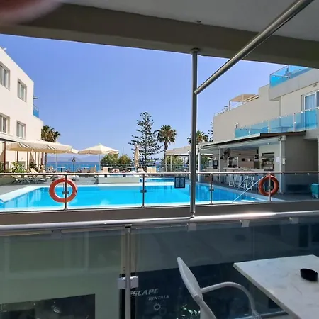 Ξενοδοχείο με διαμερίσματα Bristol Sea View Appartments 2*