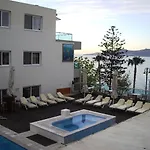 布里斯托海景公寓式酒店