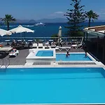 布里斯托海景公寓式酒店 2*