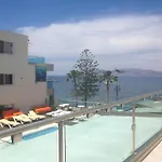 布里斯托海景公寓式酒店 2*