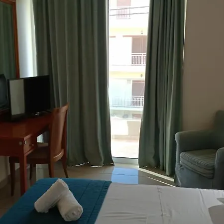 Lägenhetshotell Bristol Sea View 2*