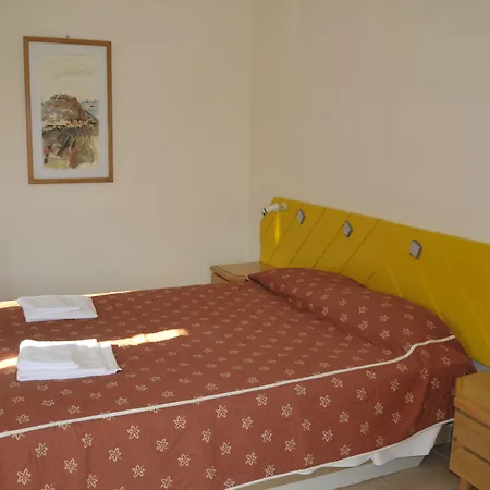 Appart hôtel Bristol Sea View 2*