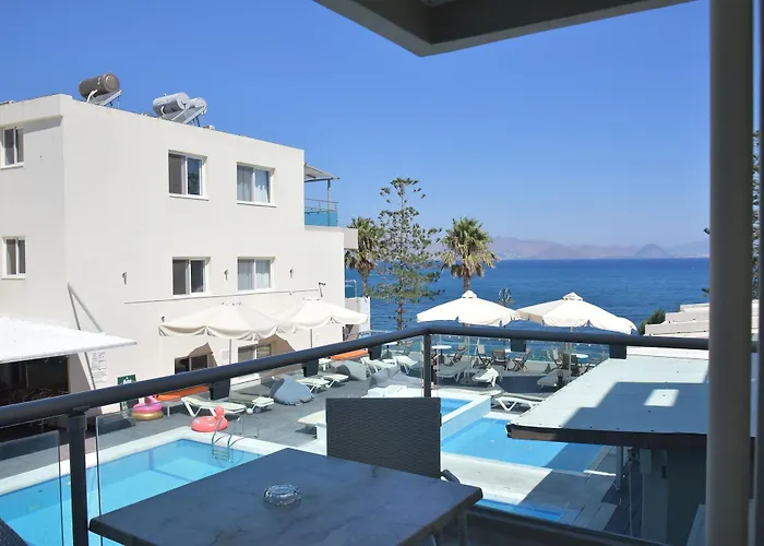 Apart-hotel Bristol Sea View