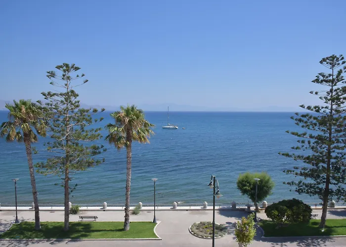 Bristol Sea View Apart-hotel 2*