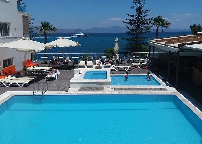 Apart-hotel Bristol Sea View