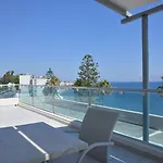 Bristol Sea View 아파트호텔
