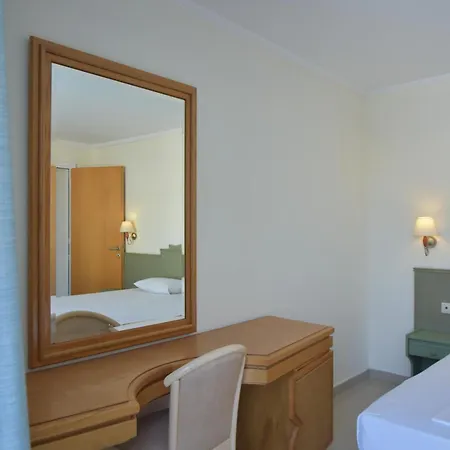 Bristol Sea View Apartmanhotel