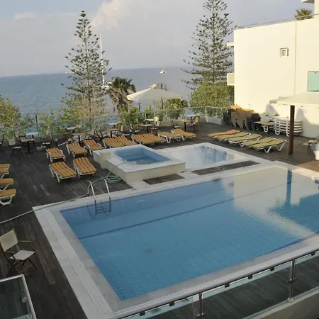 Bristol Sea View Apartahotel 2*