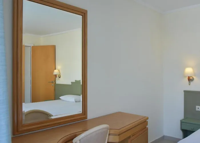 Bristol Sea View Aparthotel