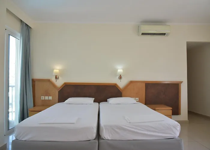 Aparthotel Bristol Sea View