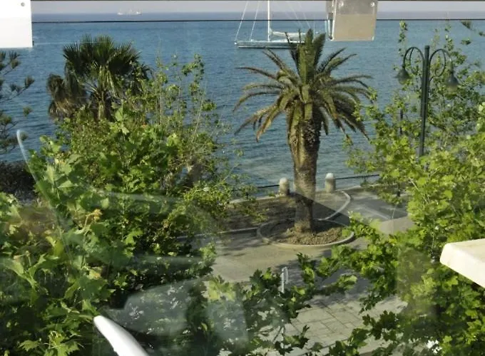 Bristol Sea View شقة فندقية 2*